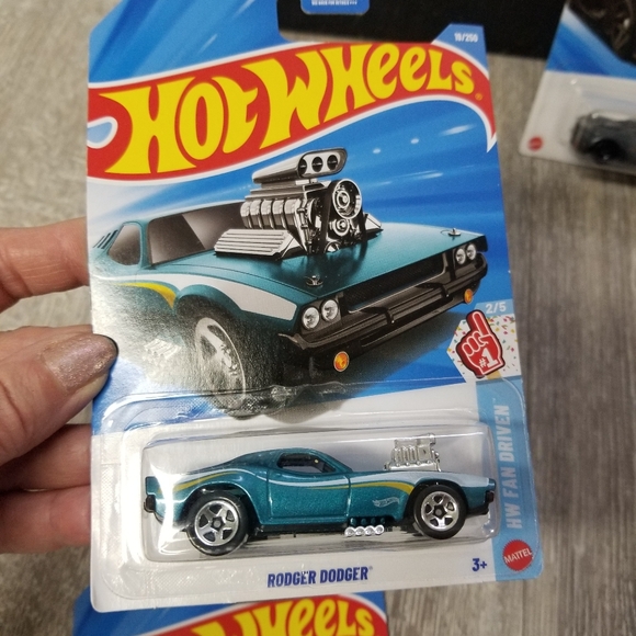 Rodger Dodger Hot Wheels Bundle - Picture 3 of 5